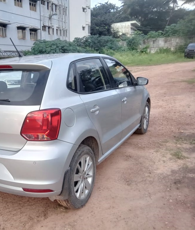 Volkswagen Polo(2014-2015) Highline 1.2l P